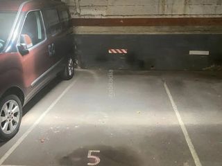 Lloguer Aparcament cotxe a Carrer de baltasar d'espanya 19. Parking para coche pequeño