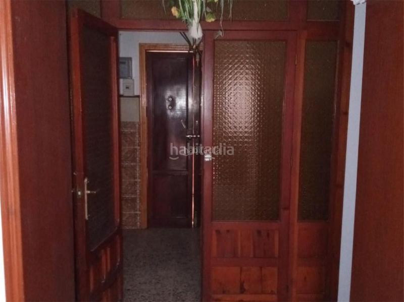 Foto 1646f39e-d6e6-40e7-84cd-3ae4042dbcf3. Casa adossada a calle blas infante 32 a Aznalcóllar