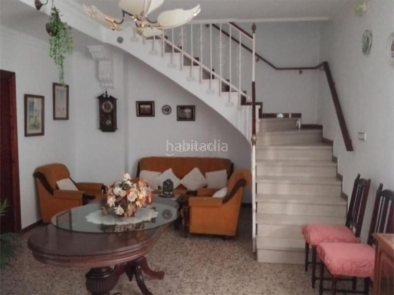 Foto 1b88c93f-8221-4bdd-90a6-36afcf4f743f. Casa adossada a calle blas infante 32 a Aznalcóllar