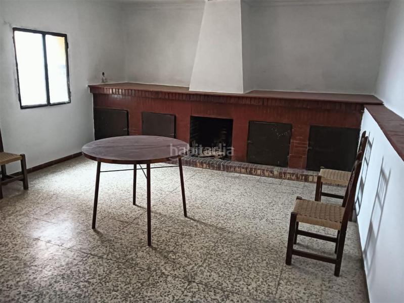 Foto b01594ae-a96f-4455-82aa-74cf35e57dfb. Casa adossada a calle blas infante 32 a Aznalcóllar