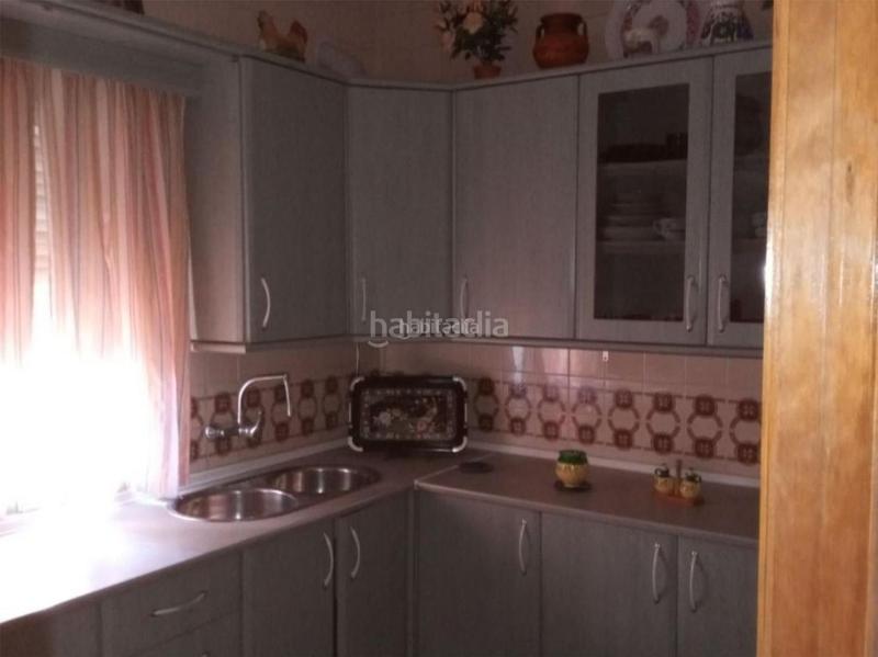 Foto dffcc124-43a3-4d9e-96df-1a004804afad. Casa adossada a calle blas infante 32 a Aznalcóllar