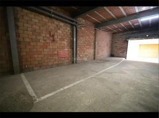 Rent Car parking in Calle v. del sol del pont 44. Roda de ter / calle v. del sol del pont