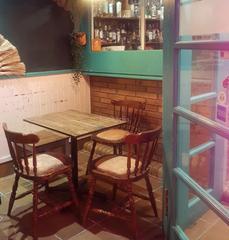 Local Comercial a Carrer de calàbria 90. Traspaso de restaurante c3