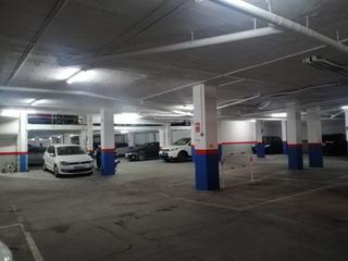 Parking voiture à Carrer aguileres 34. Oportunidad. venta plaza parking singuerlin