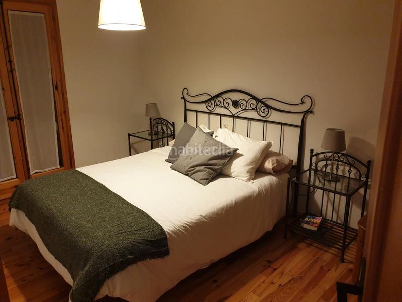 Foto 85cc62d4-8c15-417b-a81d-e1c17b40a6ea. Alquiler tríplex en carrer llevant 1 casa espaiosa i molt còmode en comunit de 5 veïns en Puigcerdà