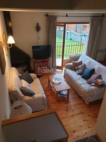 Foto f11d2865-ebb3-4e50-a5f7-1e0426159497. Alquiler tríplex en carrer llevant 1 casa espaiosa i molt còmode en comunit de 5 veïns en Puigcerdà