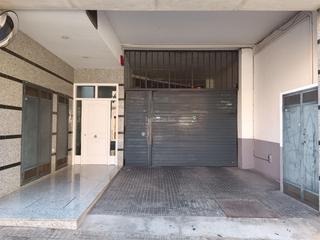 Aparcament cotxe a Carrer de la mare de déu de montserrat 74. Centre - estació / carrer de la mare de déu de mon