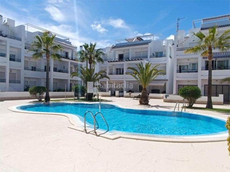 Foto cdc83de8-b500-4a20-b6c6-444f151e07f5. Piso en calle mar rojo 16 La Veleta / avenida del pacífico en Torrevieja