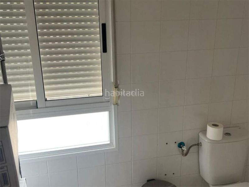 Foto daee17fc-6f79-4276-a5b7-b38f6bc40a6d. Alquiler oficina en calle fuente de la mimbre 104 Valdeastillas - Fuentezuelas / avenida de andalucí en Jaén