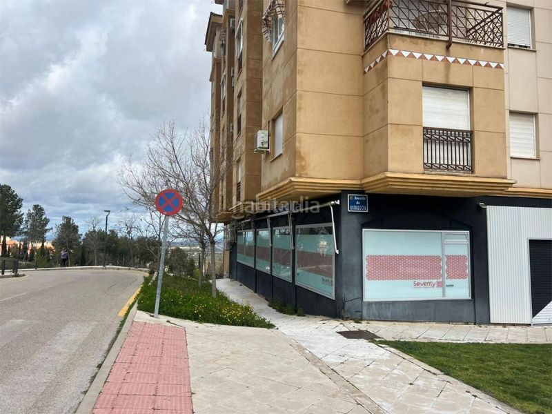 Foto fccb3be3-c192-46c5-8c4e-b5fcd3054504. Alquiler oficina en calle fuente de la mimbre 104 Valdeastillas - Fuentezuelas / avenida de andalucí en Jaén