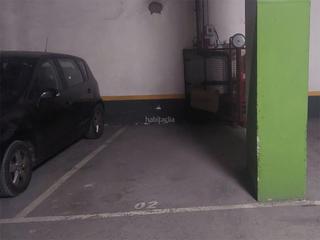 Car parking in Carrer de la indústria 56. El camp d
