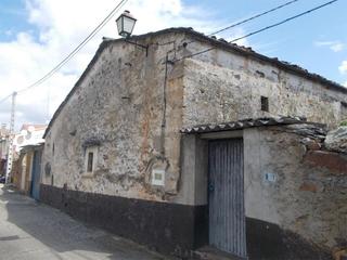 Maison jumelée à Calle reguero 30. Muelas del pan / calle reguero