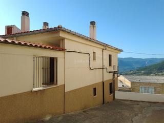 Piso en Calle ancha 1d. Yeste / calle ancha