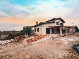 Xalet a Partida la zarza 51. Maravillosa villa con piscina y casa de innvitados