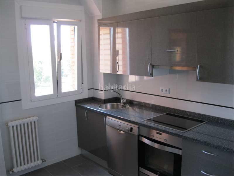 Foto bba38305-dfce-47a0-ac8b-a9bff7027a55. Affitto appartamento in calle ultramar 2 in Plaza de Toros Valladolid