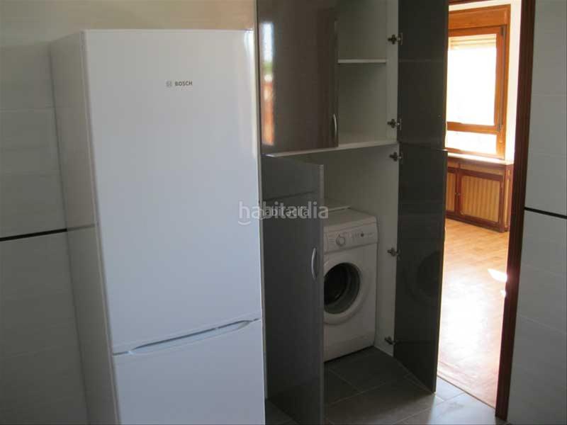 Foto 273c7771-ffc7-40c2-96cd-8acdc66c3e24. Rent flat in calle ultramar 2 in Plaza de Toros Valladolid