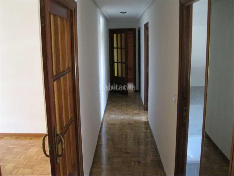 Foto 45cb6e8b-6d25-46f5-9f53-ec94049ab450. Rent flat in calle ultramar 2 in Plaza de Toros Valladolid