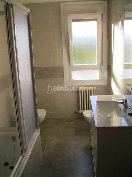 Foto 8b889db0-fe0f-48b7-b17e-8b0da577fb45. Rent flat in calle ultramar 2 in Plaza de Toros Valladolid