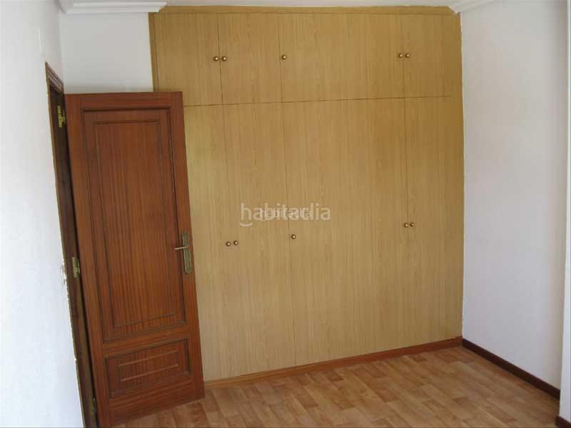 Foto fd69ff72-63af-4e9e-b419-d810af1afb88. Rent flat in calle ultramar 2 in Plaza de Toros Valladolid