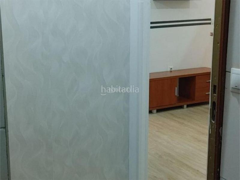 Foto 6667acbb-0512-4d83-a9a2-dc3e37bba5d1. Pis a calle nardo 12 a Universidad Getafe