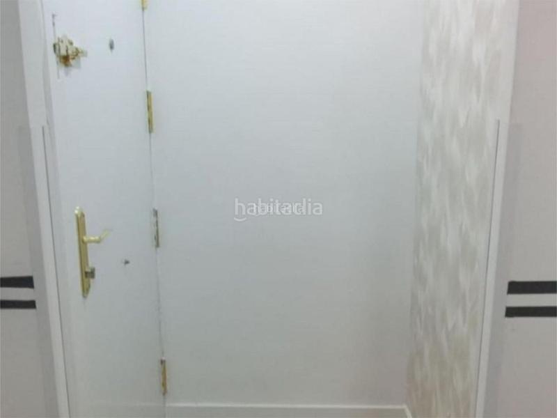 Foto 6ad807de-2b6b-4650-8183-186110277ddd. Pis a calle nardo 12 a Universidad Getafe