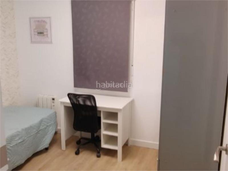 Foto 8beff6fa-1107-41fe-8709-7f68f4a195ba. Pis a calle nardo 12 a Universidad Getafe