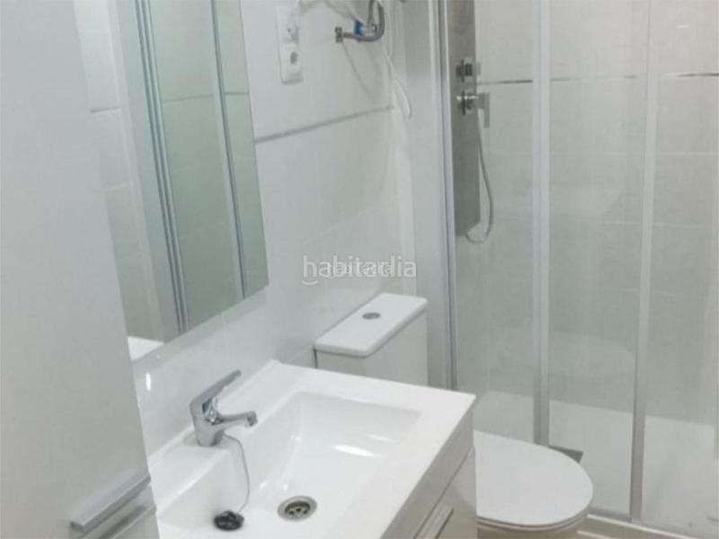 Foto a974c1ff-06bb-487a-8a66-7db2cdf62e44. Pis a calle nardo 12 a Universidad Getafe