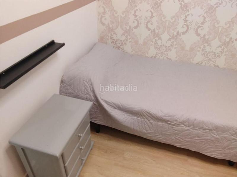 Foto d83ca6ef-849f-472b-9e67-ed314944b5a3. Pis a calle nardo 12 a Universidad Getafe