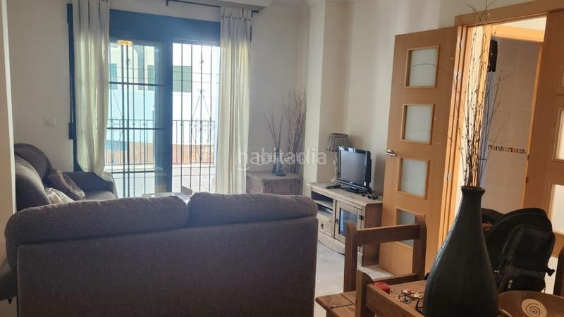 Foto b2f75ff1-e8b7-475d-a7b9-6a96d830e491. Piso en calle estoril 2e duplex en Iznalloz