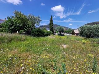 Terrain résidentiel à Carrer lliris 8. Terreno llano de 800 m2 en can viñals