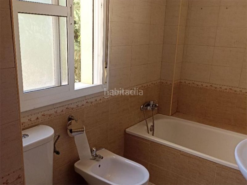 Foto 23f369d5-2d0a-4910-a532-0630a8ea4717. Flat in calle ana fernández 8 in Villanueva del Ariscal