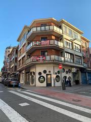 Lloguer Local Comercial a Avenida algortako etorbidea 53. En alquiler lonja céntrica en getxo