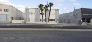 Lloguer Nau industrial a Carretera del pla 220. Nave industrial con oficina - recien reformada