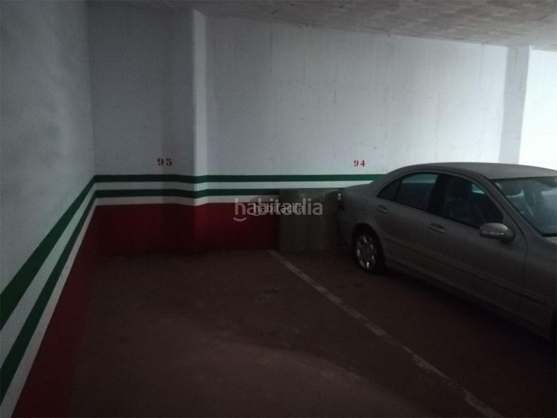 Foto f4a4ce6e-0526-4803-ae3f-300b083ded01. Alquiler parking coche en rúa dolores ibárruri 10 Liáns / rúa dolores ibárruri en Oleiros