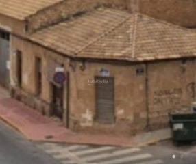 Terreny residencial a Avinguda dels reis catòlics 82. Se puede adaptar ya que el techo y tejado están bien o si prefie