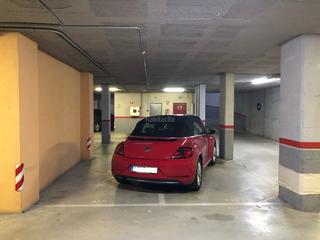 Aparcament cotxe a Carrer de consol nogueras 4. Plazas parking juntas  / parc central