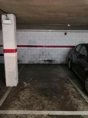 Alquiler Parking coche en Travessera industrial 161. Se alquila plaza de parking en colegio balmes.