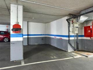 Miete Autoparkplatz in Calle torrecerredo 42. Ciudad naranco - prados de la fuente / calle torre
