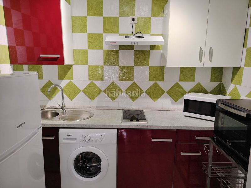Foto 4db1afa3-bd91-4233-99e8-9a6fb816ec6c. Alquiler apartamento en calle acacias de Guadalmar 4 precioso apartamento en primera línea de playa en Málaga