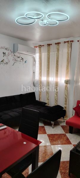 Foto c8c3e3c6-0fc7-4c5b-9909-f36e29bf6080. Alquiler apartamento en calle acacias de Guadalmar 4 precioso apartamento en primera línea de playa en Málaga