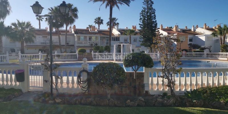 Foto ed1aa811-bb41-466a-9620-2a0288990017. Alquiler apartamento en calle acacias de Guadalmar 4 precioso apartamento en primera línea de playa en Málaga