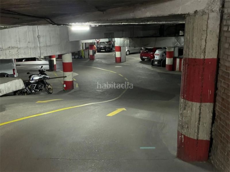 Foto d468fb6e-79f7-45ab-a7b5-26b2cbd78df0. Aparcament cotxe a calle de cáceres 52 a Chopera Madrid