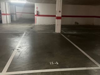 Miete Autoparkplatz in Carrer ramon turró i darder 26. Parking