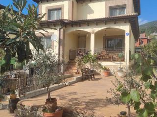 Chalet à Urbanizacion gorgocil 2. Vivienda con enorme potencial en santa maría del tiétar