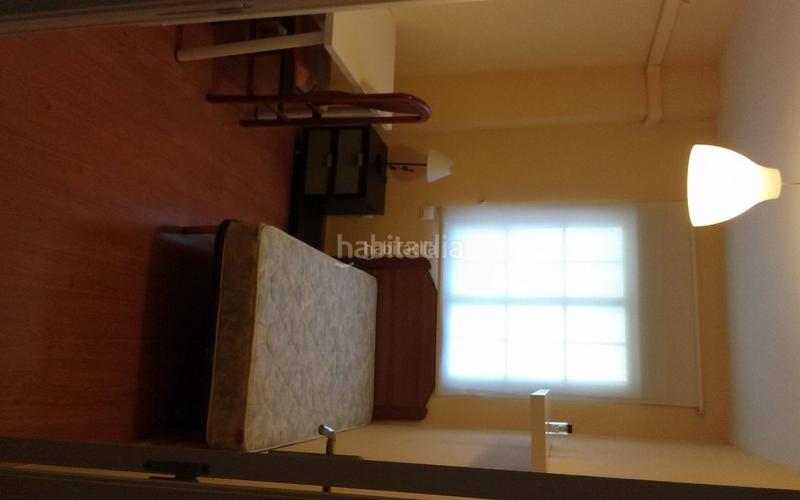 Foto acca5706-d9a8-413b-ba1f-5aa137776ce7. Affitto appartamento in avenida de pino montano 25 in Sevilla