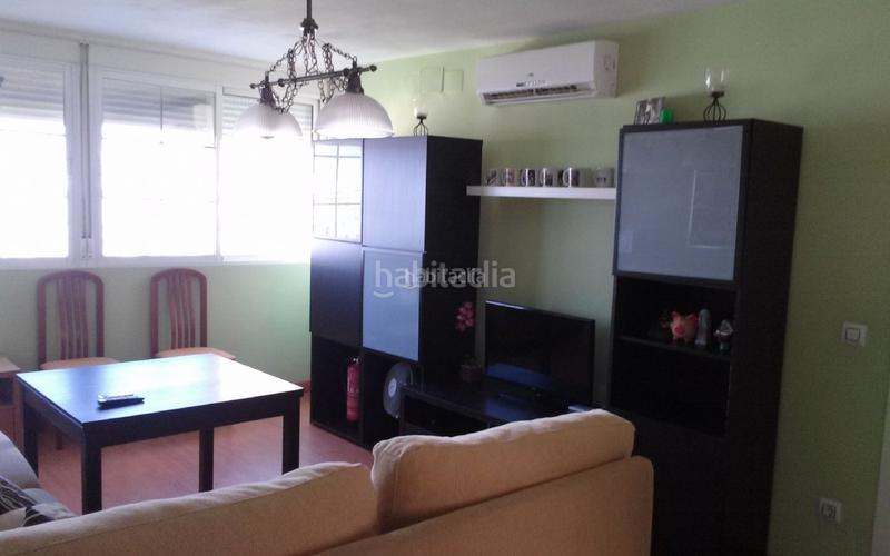 Foto a72bfa5a-d80d-42b6-ae17-7d2241abf3f7. Alquiler piso en avenida de pino montano 25 piso ideal para estudiantes en Sevilla