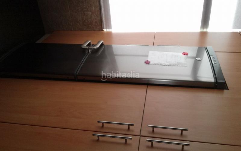 Foto 4ee2ec35-be37-4f09-aff3-7f1ae37489b8. Location appartement dans avenida de pino montano 25 dans Sevilla