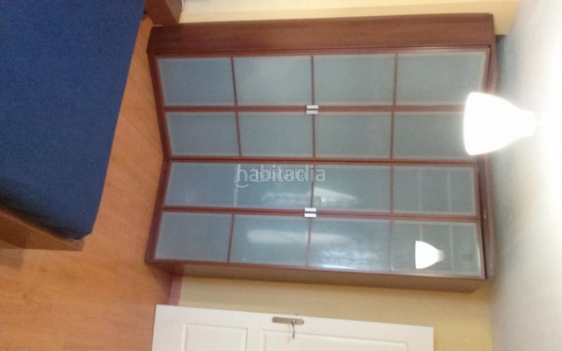 Foto 5441801e-eec9-4ed7-a5ff-d0a8220bbd16. Location appartement dans avenida de pino montano 25 dans Sevilla