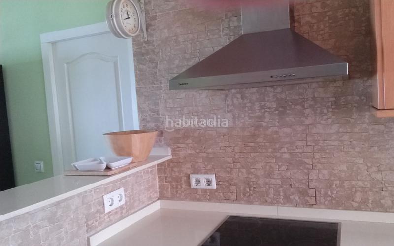 Foto 657f5bce-54a2-428c-a00c-bf352aa21fcc. Location appartement dans avenida de pino montano 25 dans Sevilla