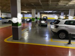 Rent Car parking in Carrer dels filadors 45. Lloguer parking cotxe + moto a eix macià sabadell